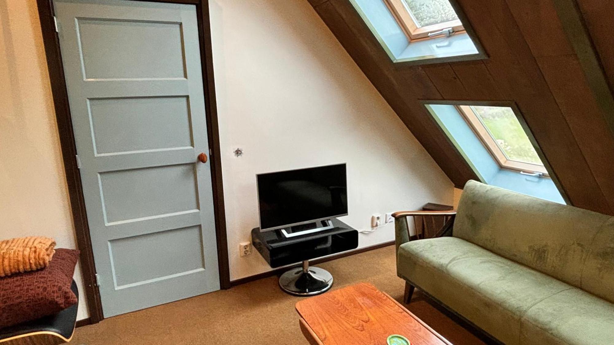 Hus Fan Eartiids Apartment *